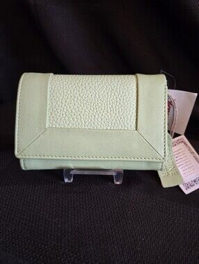 Compact Women's Leather Made In India Wallet in Light Green NWT